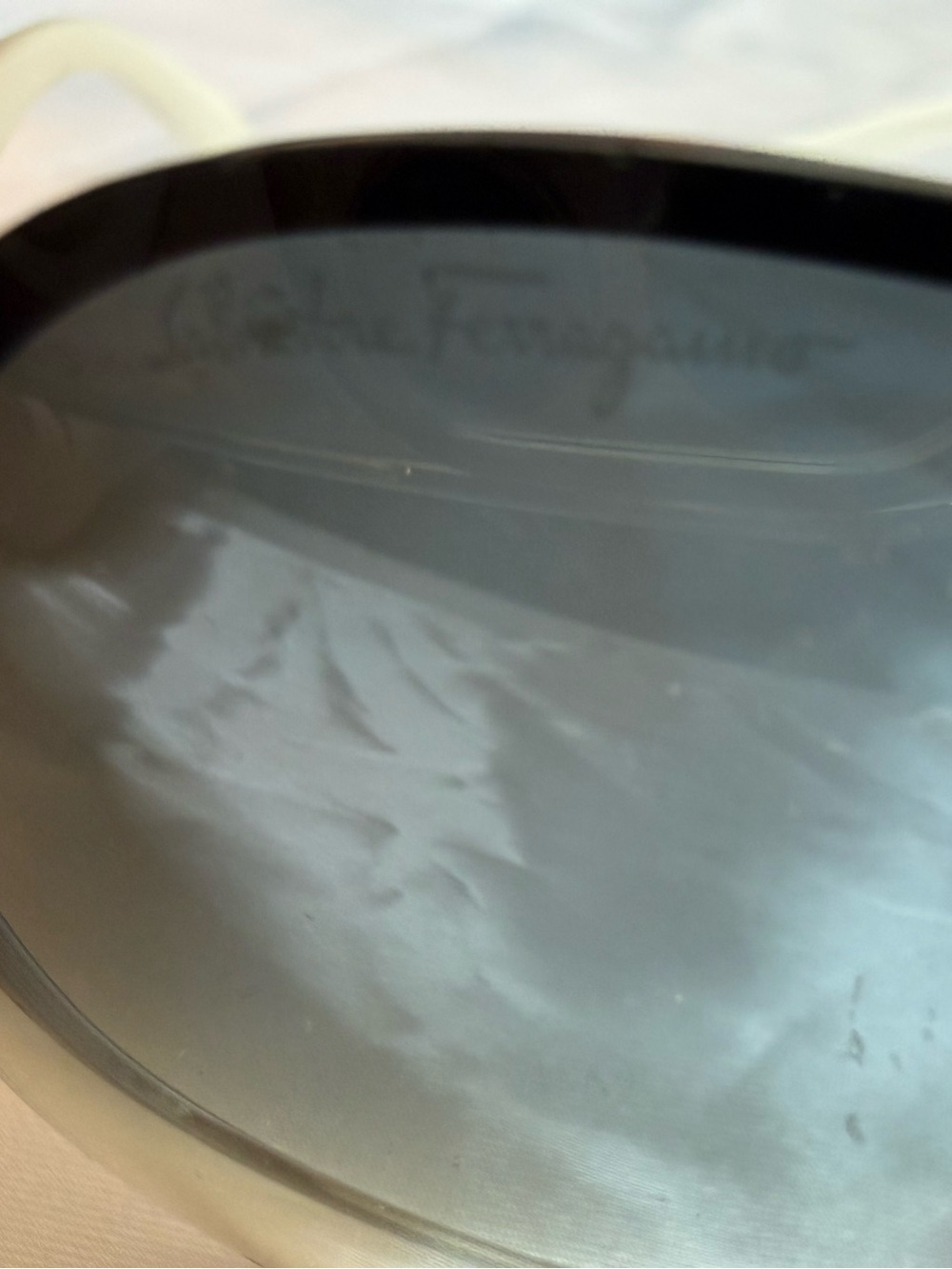 Salvatore Ferragamo Shield Sunglasses White
Gradient Lens Italy-with callouts - Picture 2 of 11
